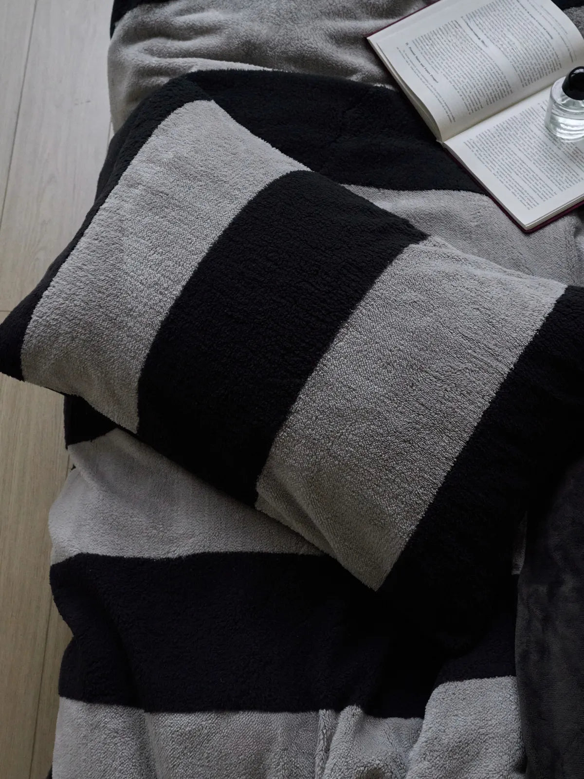 Plush Bold Striped Fleece Bedding Set