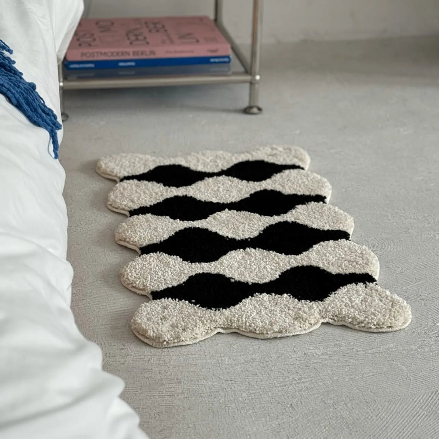 Plush Wavy Striped Shaggy Accent Rug