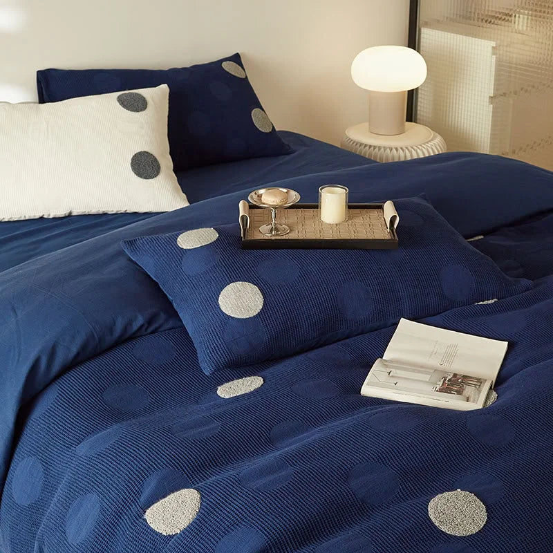 Plush Polka Dot Fleece Bedding Set