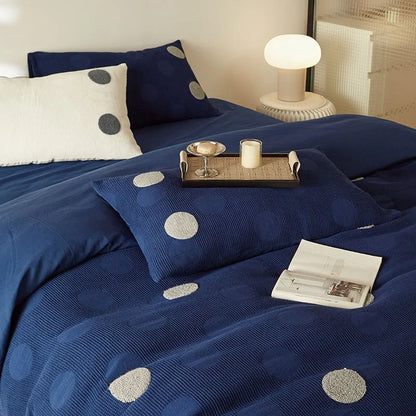 Plush Polka Dot Fleece Bedding Set