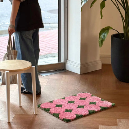 Plush Floral Tufted Polyester Accent Rug