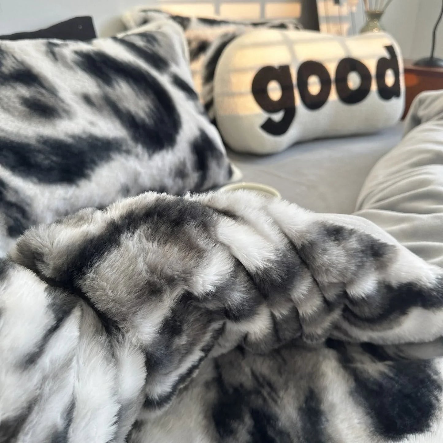 Plush Abstract Animal Print Fleece Bedding Set