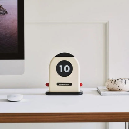 Retro Wooden Perpetual Desk Calendar