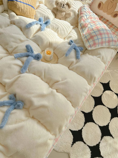 Cloud-Like Plush Tufted Bowknot Fleece Bedding Set