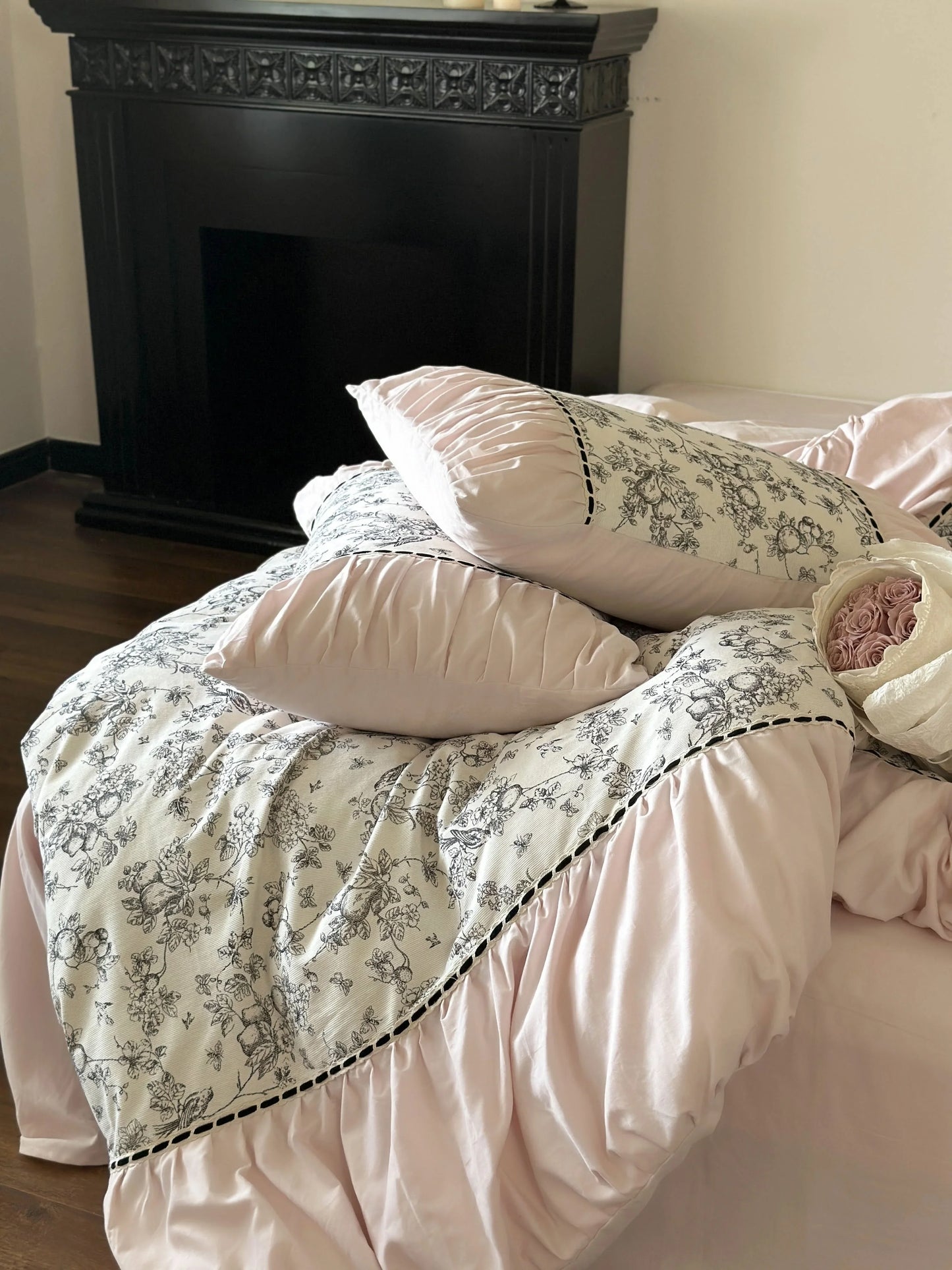 Ruffled Botanical Toile Washed Cotton Bedding Set