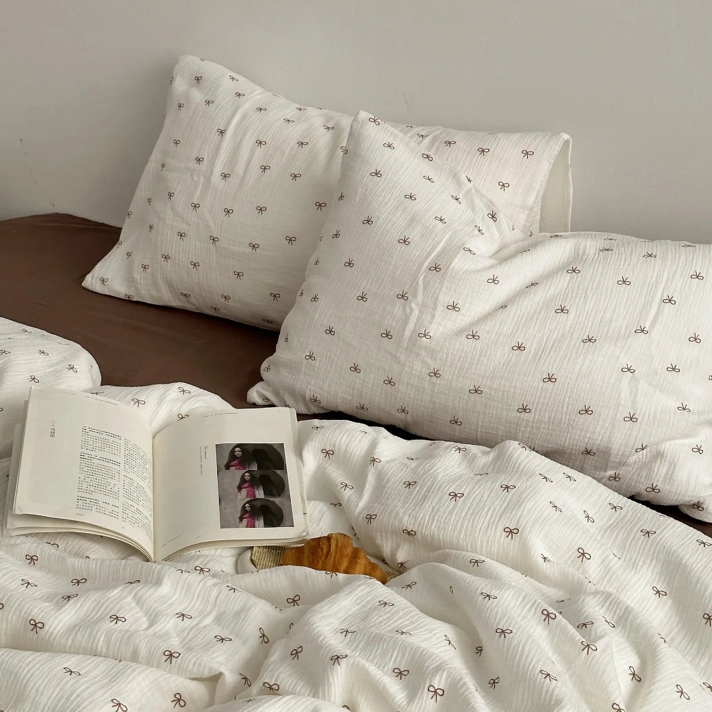 Pom Pom Trim Bow Print Washed Cotton Bedding Set