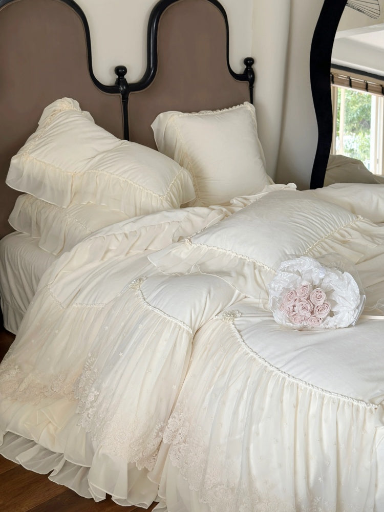 Lace Embroidery Bedding Set