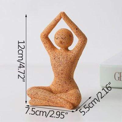 Vaso di figurine in miniatura con caratteri astratti