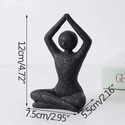 Vaso di figurine in miniatura con caratteri astratti