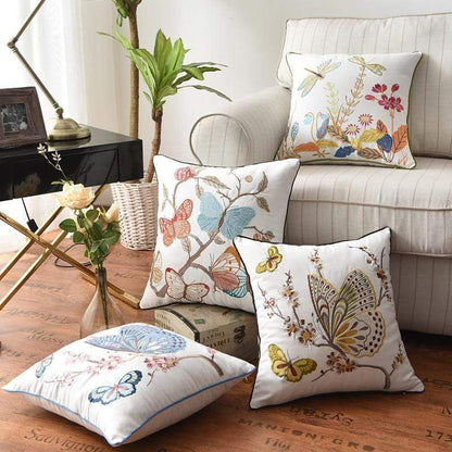 Housse de coussin de style country brodée Alison