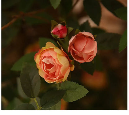 Künstliche kleine Rosenknospen