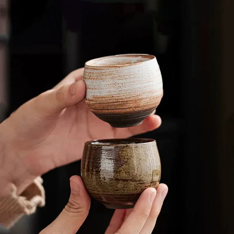 Ensemble de tasses à expresso en céramique artisanale