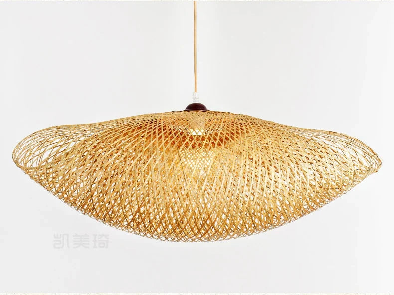 Lustre en forme de chapeau de bambou