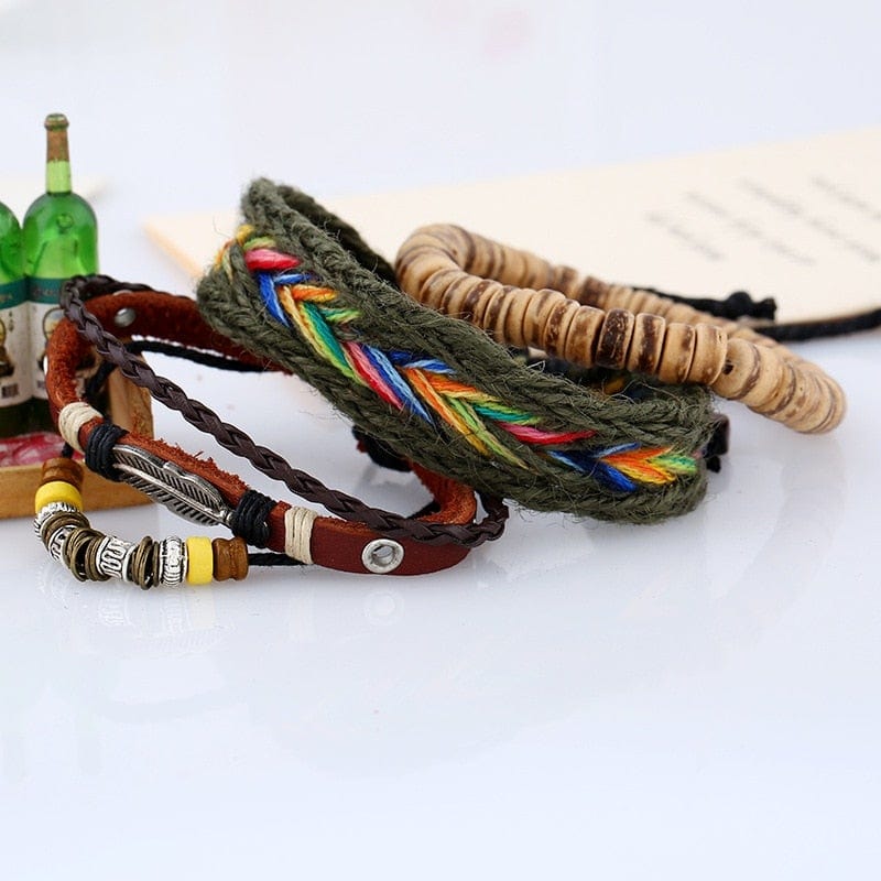 Bracelet multicouche perlé à breloque plume Boho