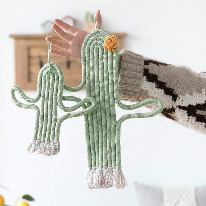 Macramé fatto a mano con cactus