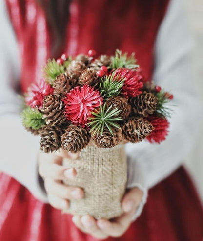 Christmas Pine Cones Bouquet Centerpiece Decor