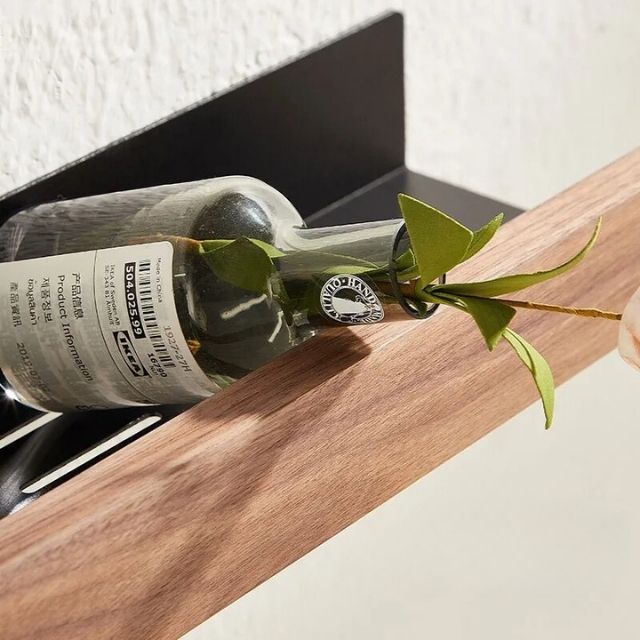 Étagère de salle de bain confortable en bois massif