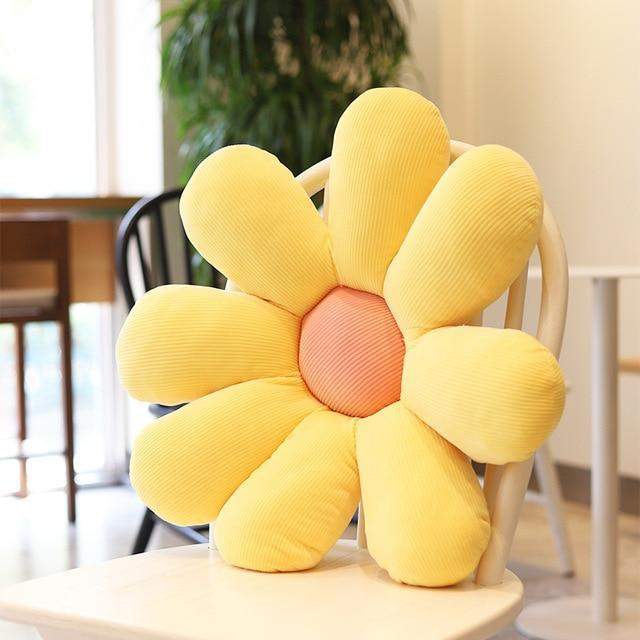 Daisy Plush Pillow