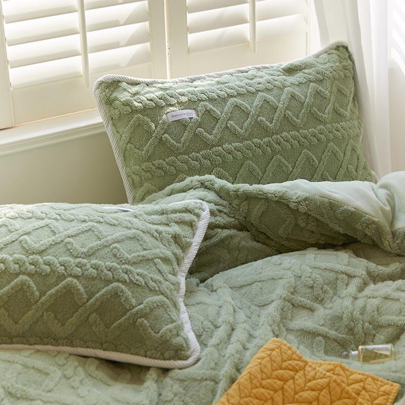 Echo Boho Knitted Plush Bedding Set