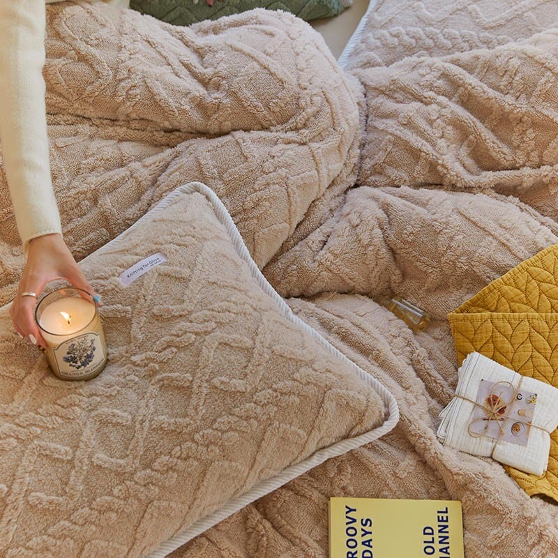 Echo Boho Knitted Plush Bedding Set