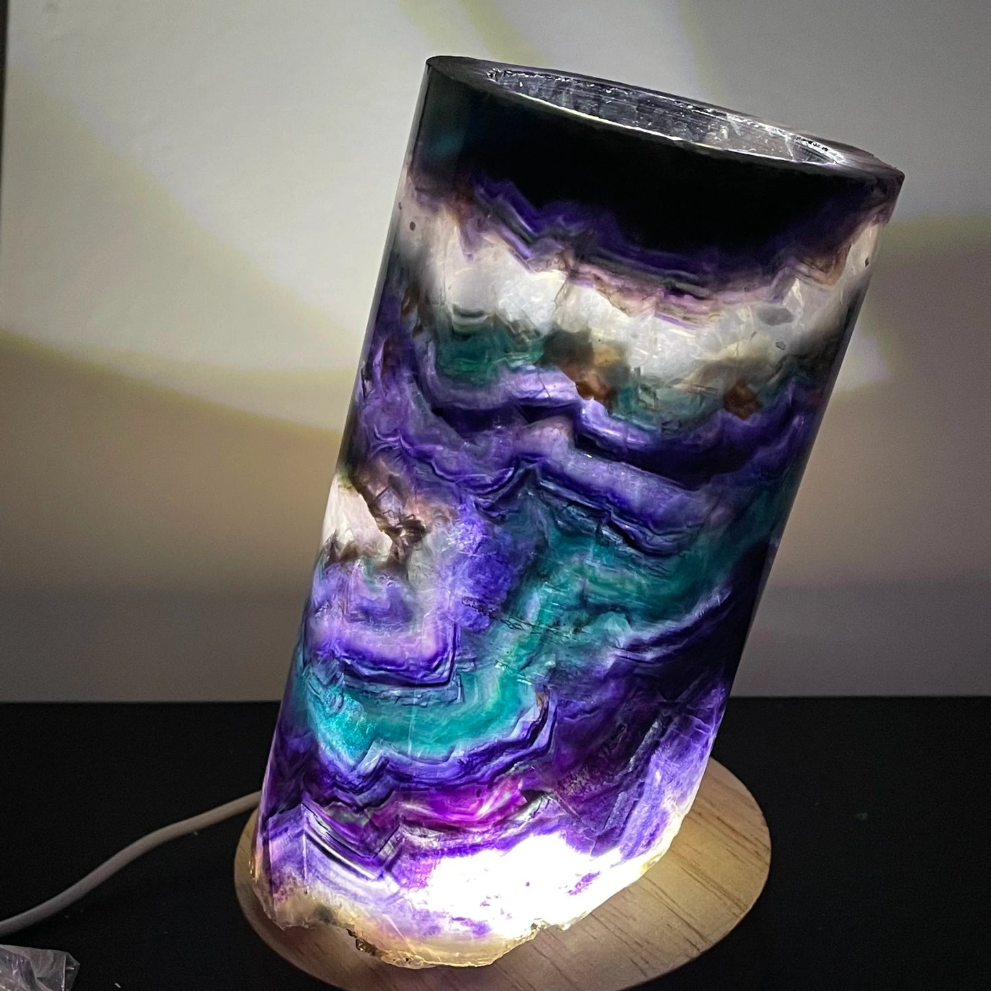 Lampada in cristallo di fluorite arcobaleno naturale