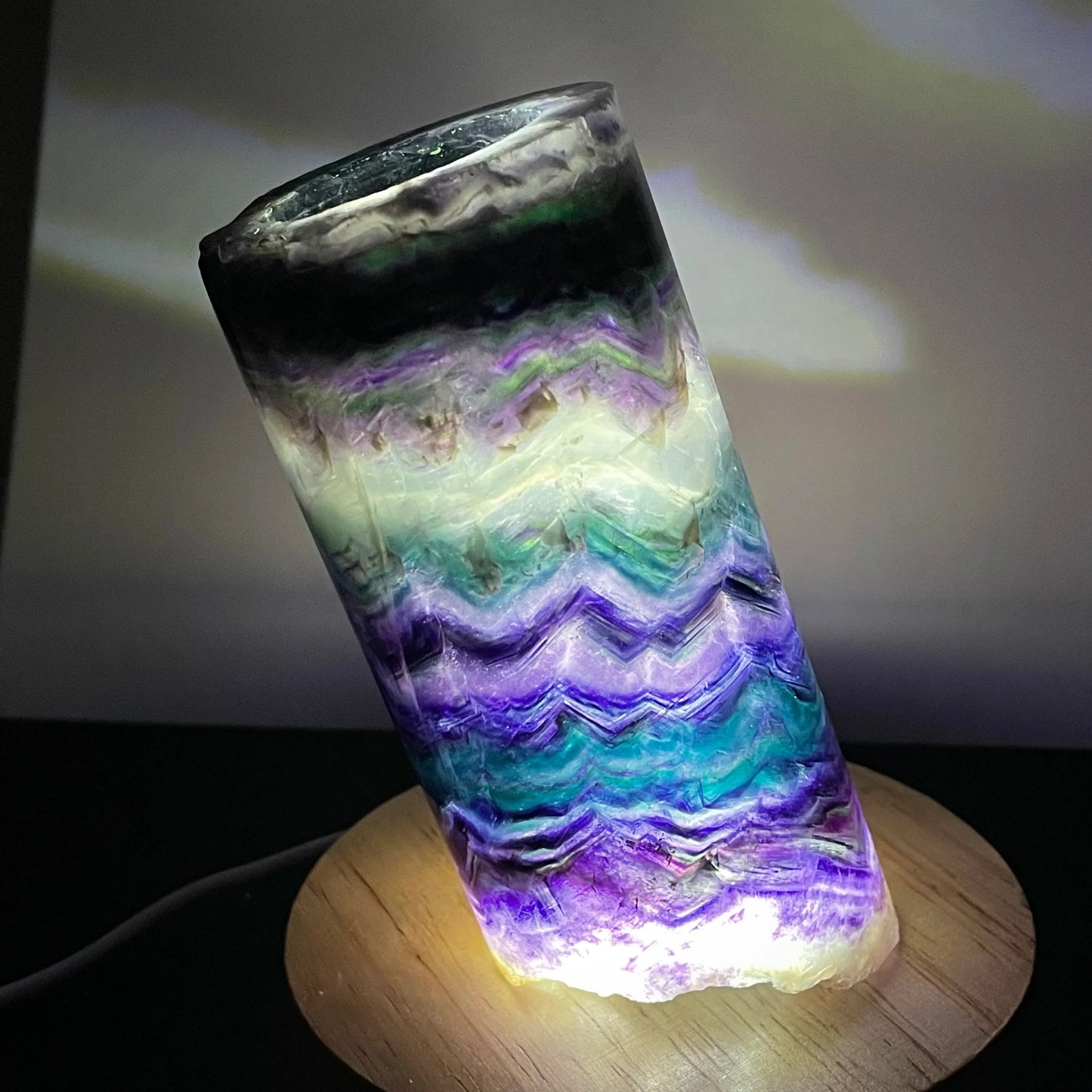 Lampe en cristal de fluorite arc-en-ciel naturel