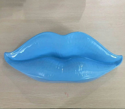 Lips Sculpture