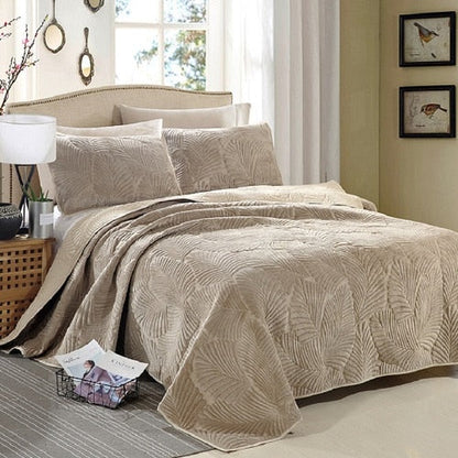 Embroidered Winter Leaf Plush Quilt Set