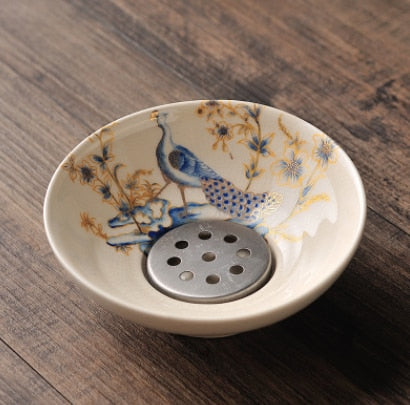 Oriental-Inspired Soap Dish with Drainage Feature