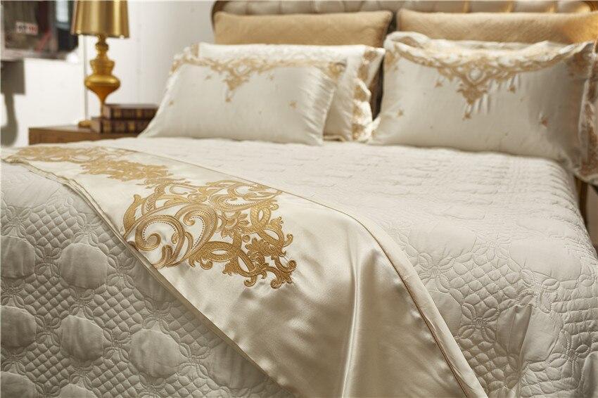 Rovenia Luxury Satin Cotton Bedding Set