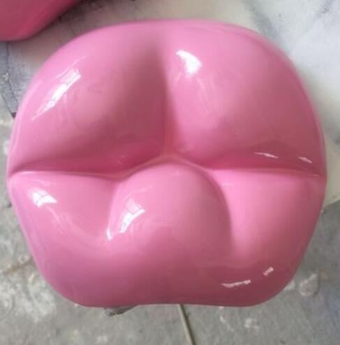 Lips Sculpture