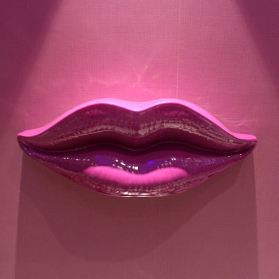 Lips Sculpture