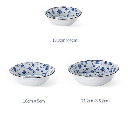 Set di stoviglie in ceramica del forno antico