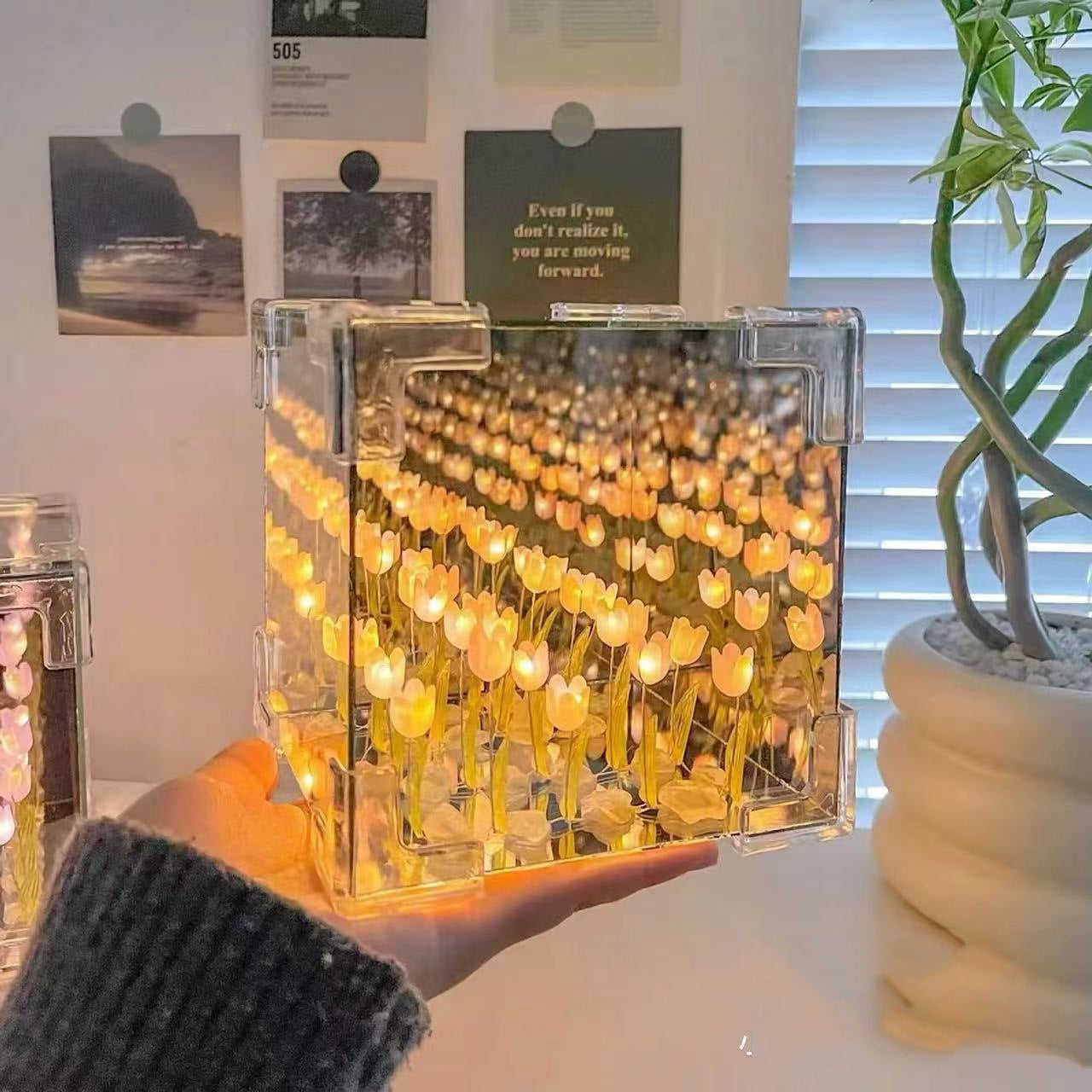 Lampada cubo di mare con fiori di tulipano fai da te