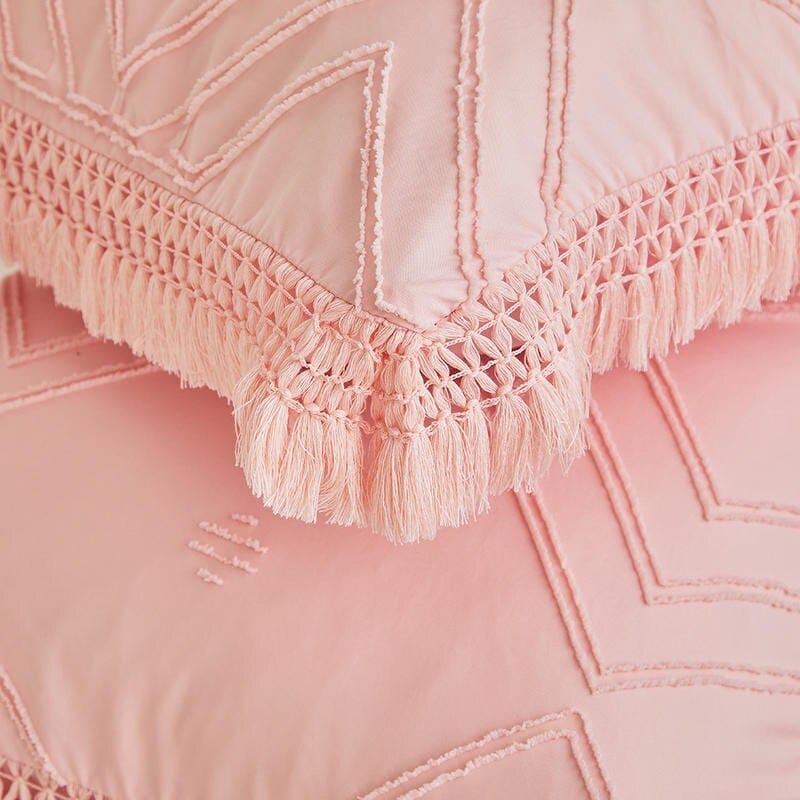 Juliette Tassel Bedding Set