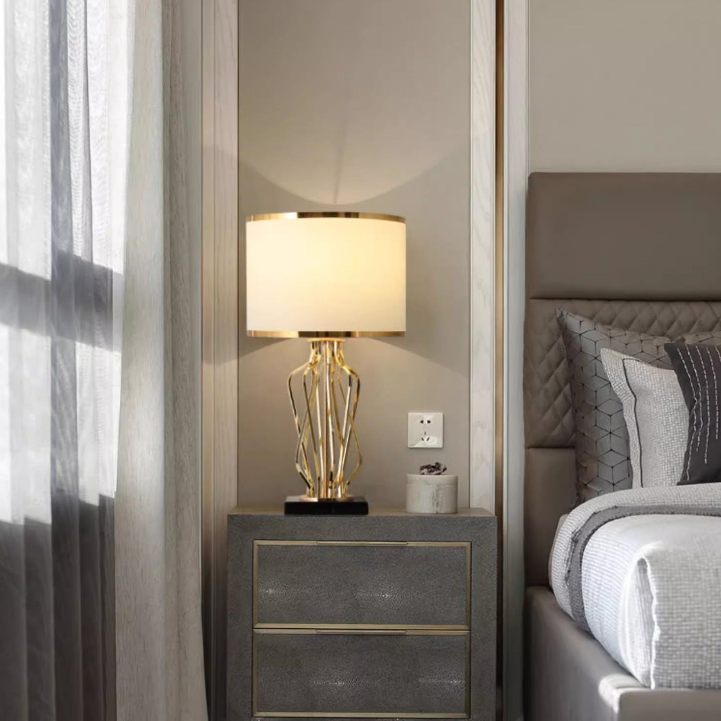 BAJE-2551   Modern Table Lamp