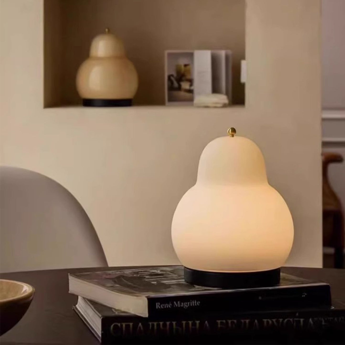 BAJE-2580  Nordic Table Lamp