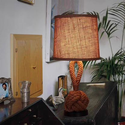 BAJE-2584  Retro Table Lamp