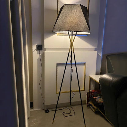 BAJE-2647  Modern Luxury Tripod Standing Lamp