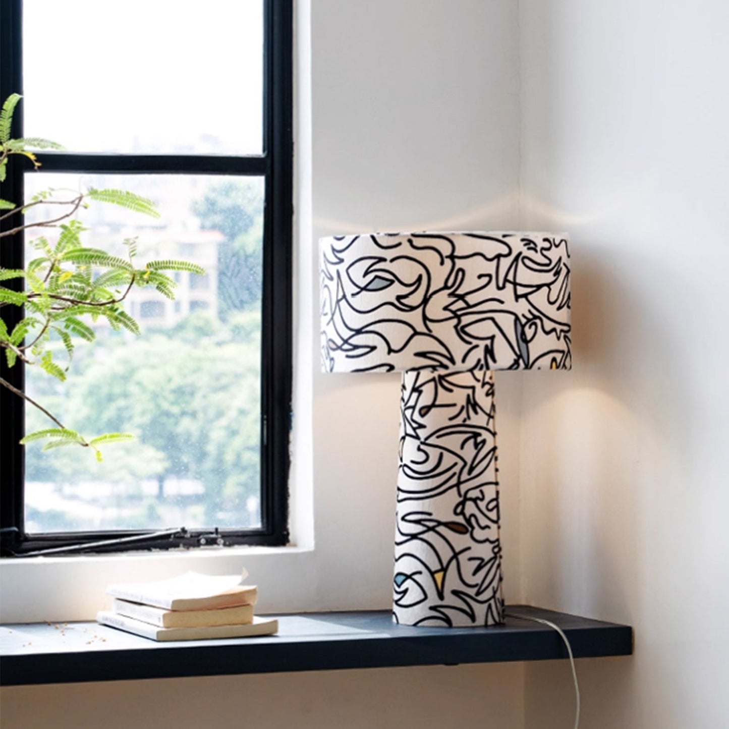 BAJE-3457  Parisian Table Lamp