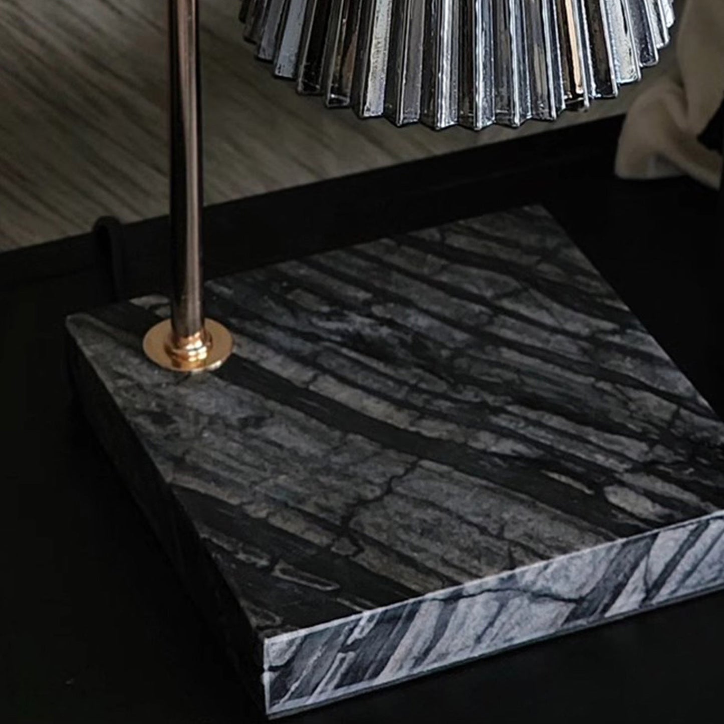 Elegante Kerzenlampe aus Marmor