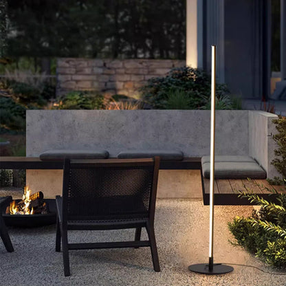Z1 Modern Outdoor Floor Lamp