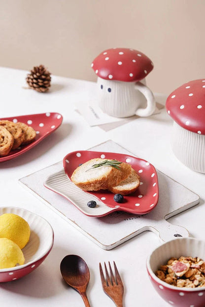 Mushroom Shaped Plates