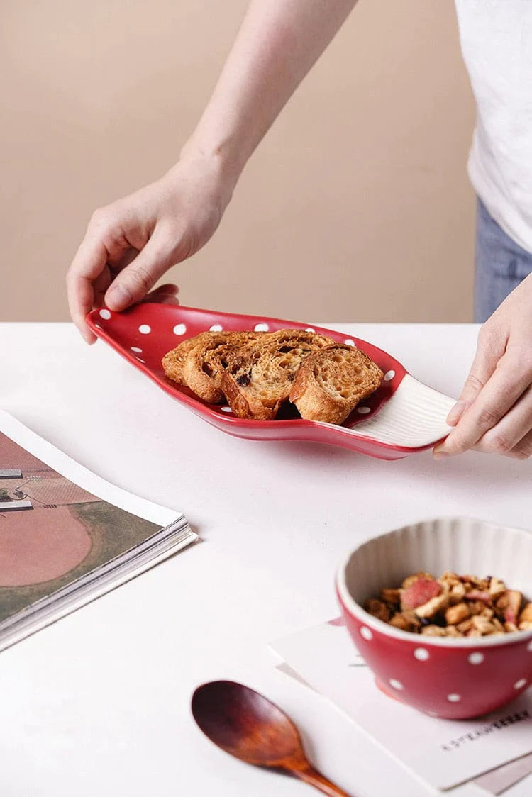 Mushroom Shaped Plates