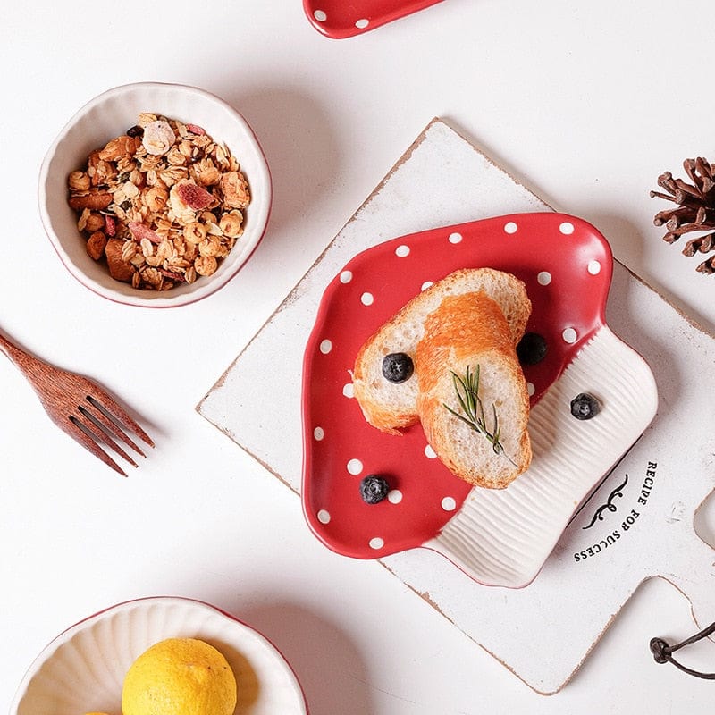 Mushroom Shaped Plates