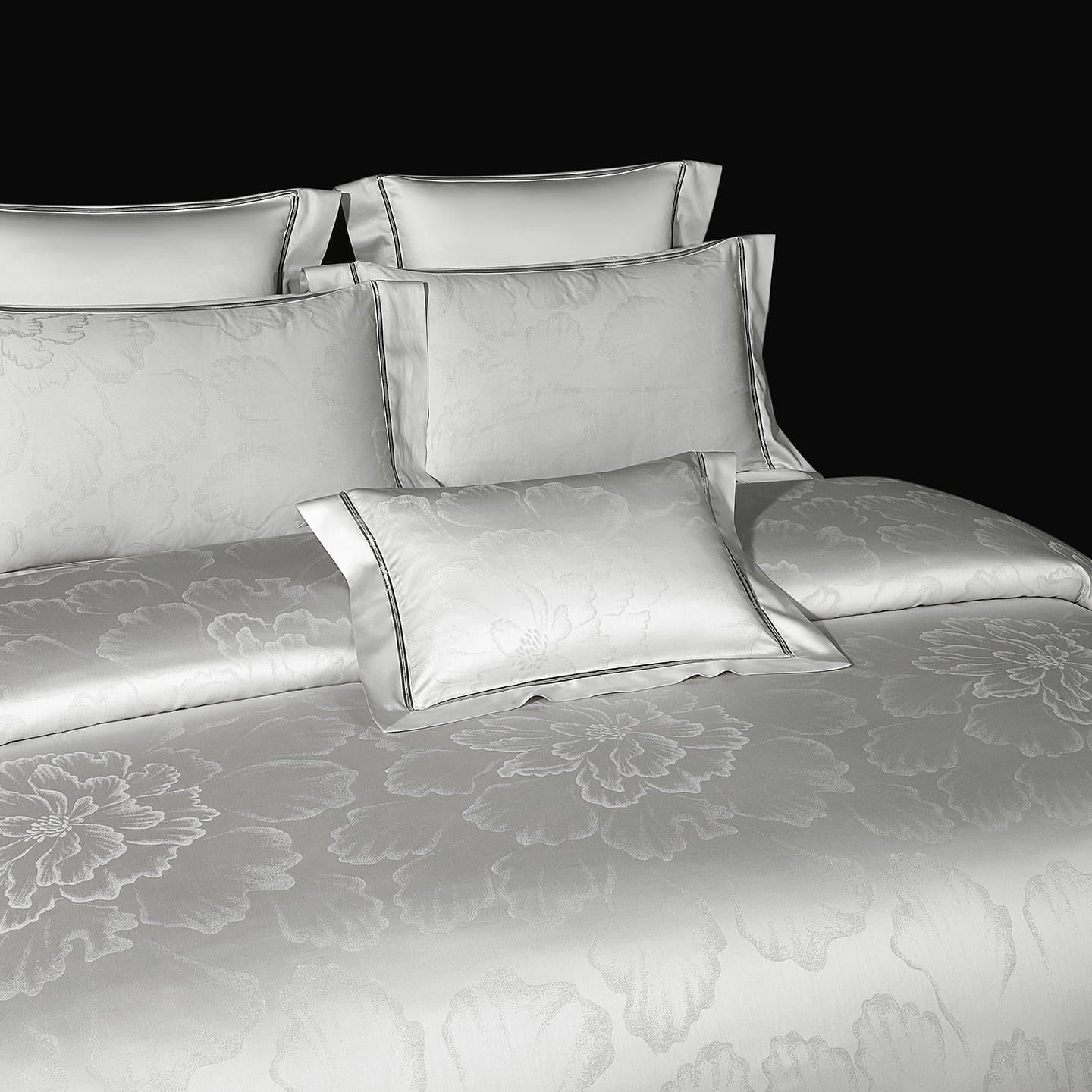 Valmont Pearl Silver Floral Jacquard Tencel Bedding Set allsheets Bedding Bedding set botanical California King size bedding Color_White Cotton Cover Double Duvet King size bedding Material_Tencel Queen size bedding Set Silky Size_California King Size_Double Size_King Size_Queen Size_Super King Size_USA King Size_USA Queen style superking Thread Count_800TC us USA King size bedding USAQUEEN