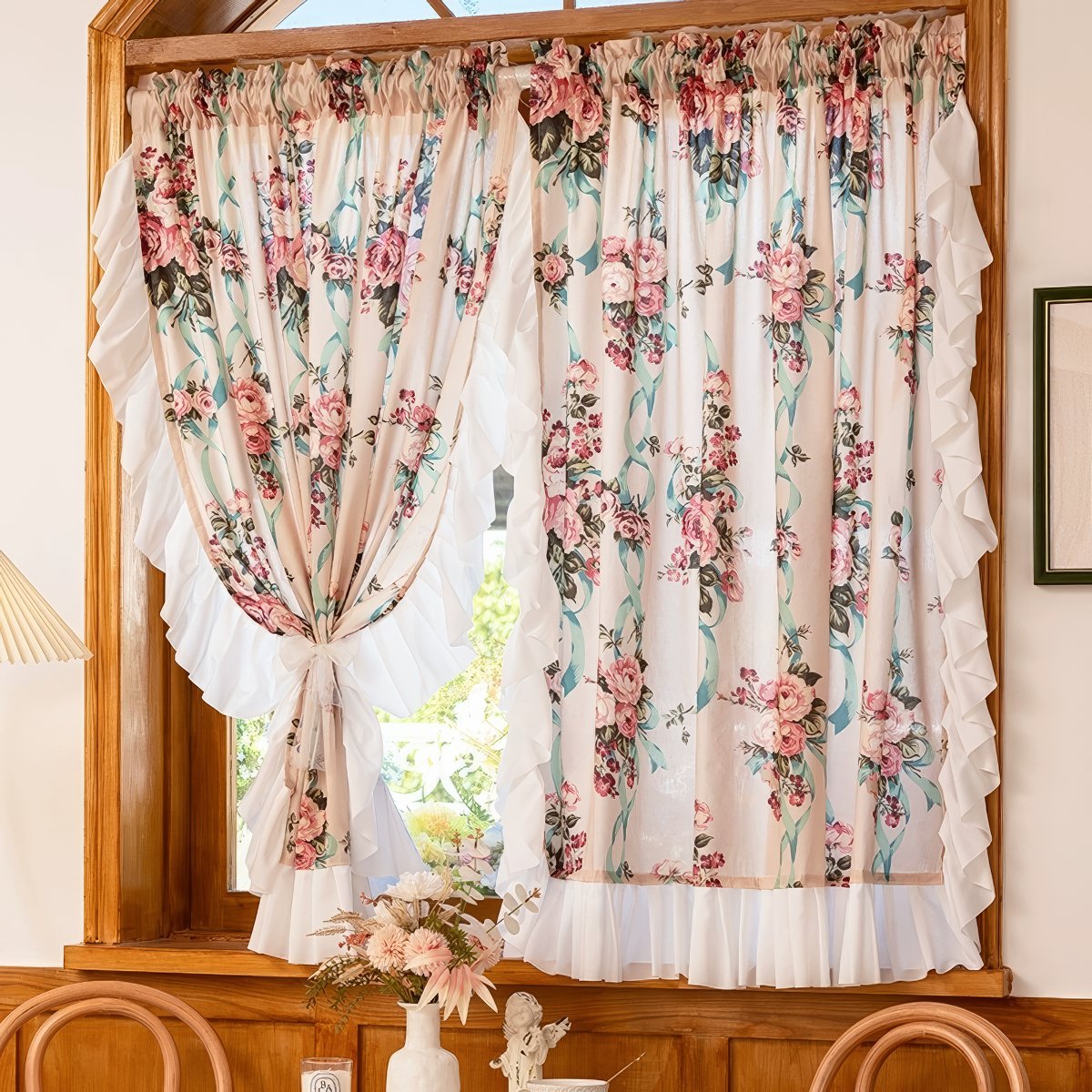 Rose Bouquet Ruffle-Trimmed Floral Curtain