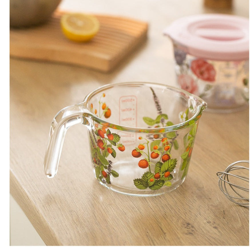 Retro Flowers Measuring Cup with Lid