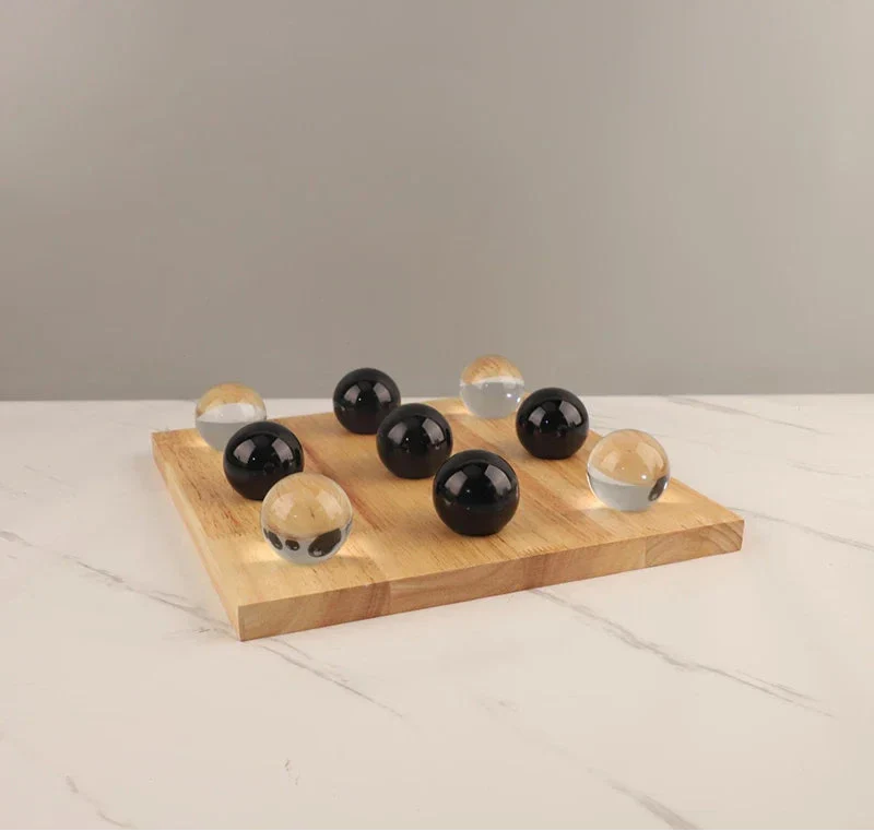 Minimalist Crystal Tic-Tac-Toe Game