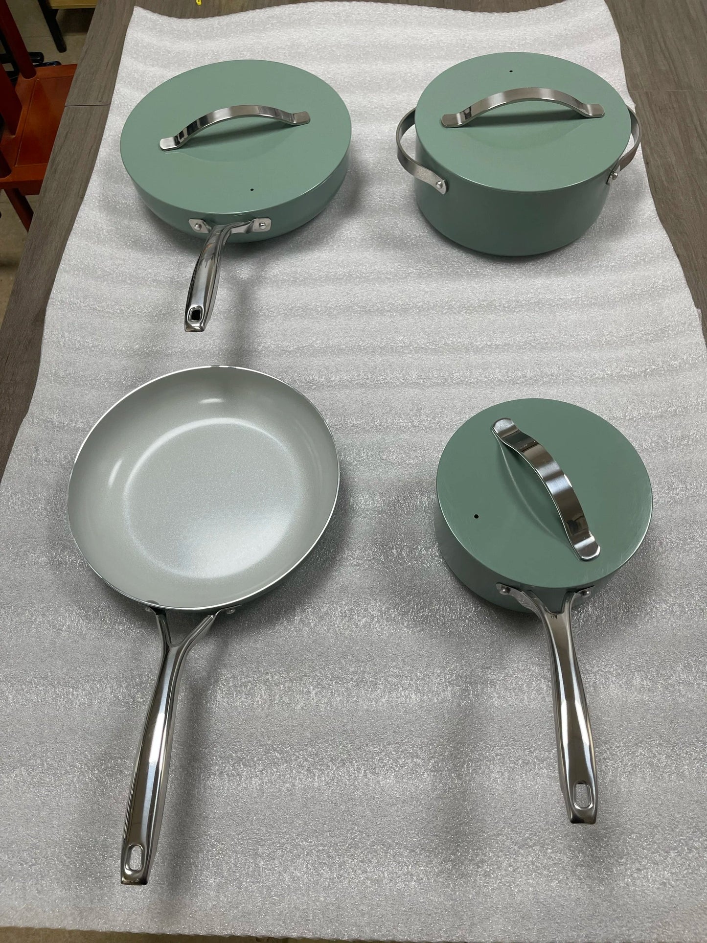 8-teiliges antihaftbeschichtetes Kochgeschirr-Set